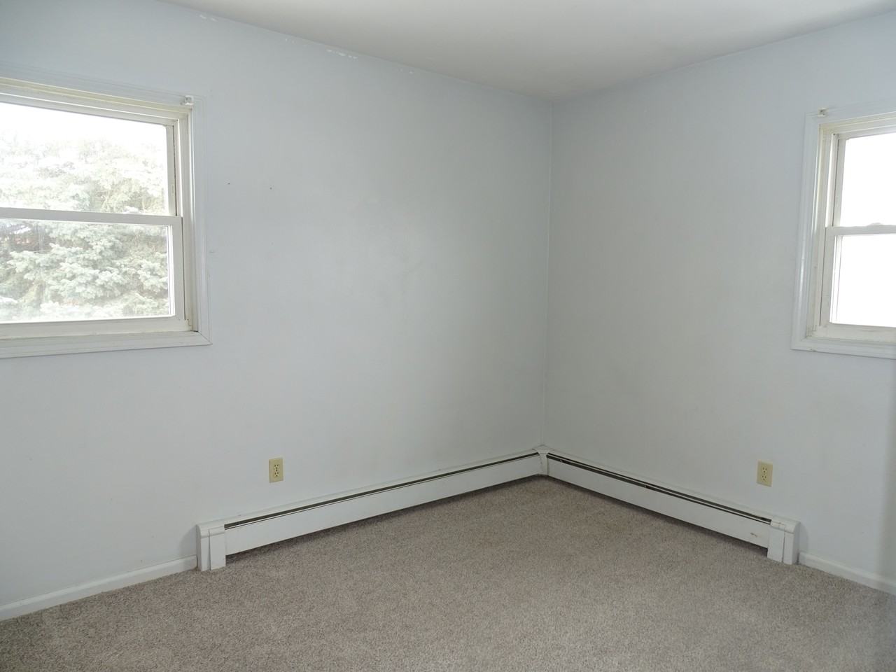 307 E Coomer St #6 - Photo 6 of 11