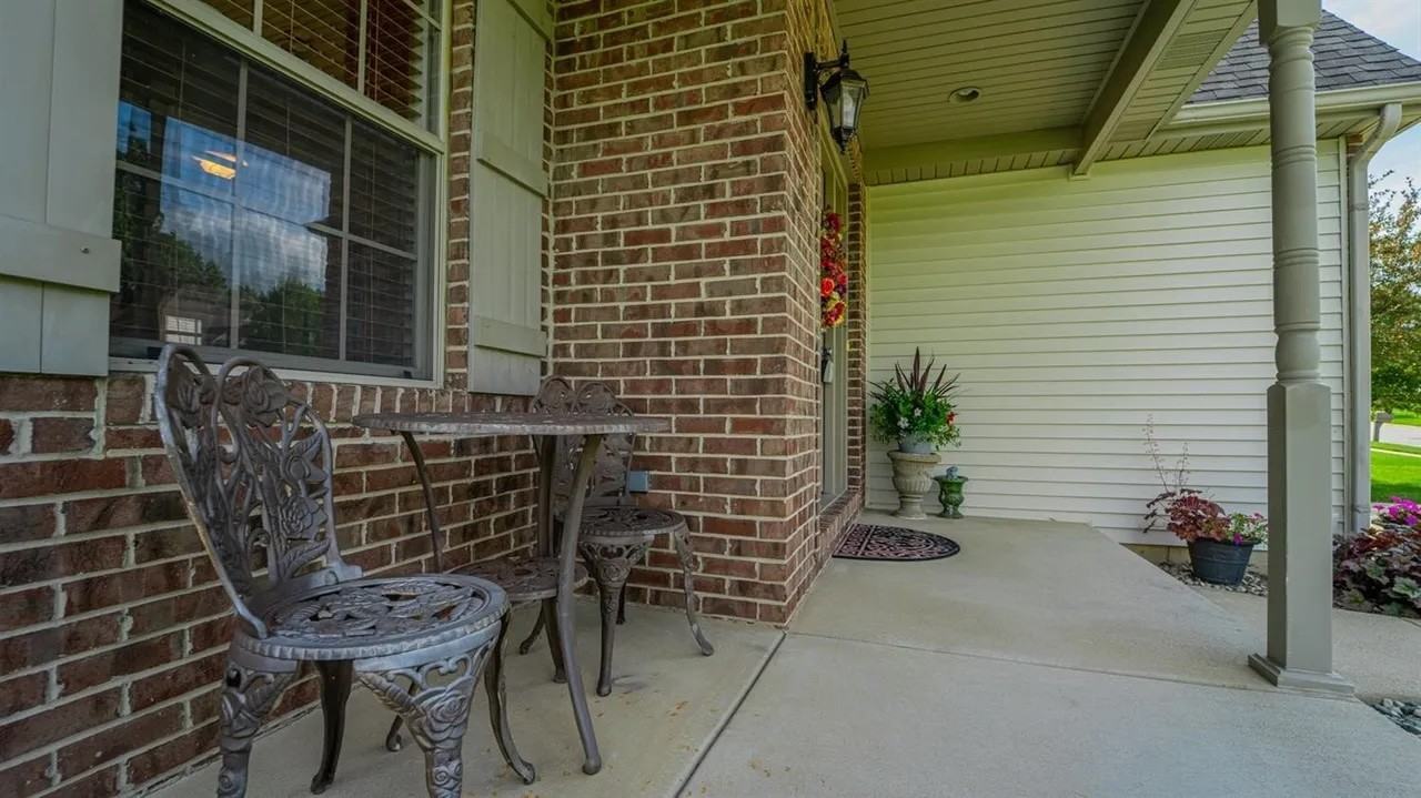 2453 Blarney Stone Dr #NA - Photo 3 of 19