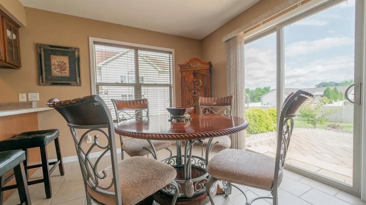 2453 Blarney Stone Dr #NA - Photo 7 of 19