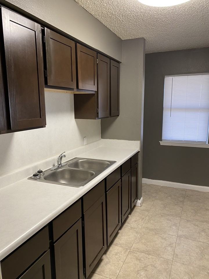 2316 Carley St #NA - Photo 4 of 11