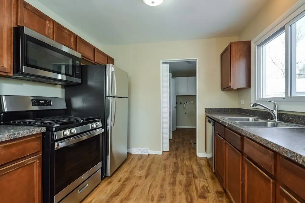 712 W James St #NA - Photo 4 of 6