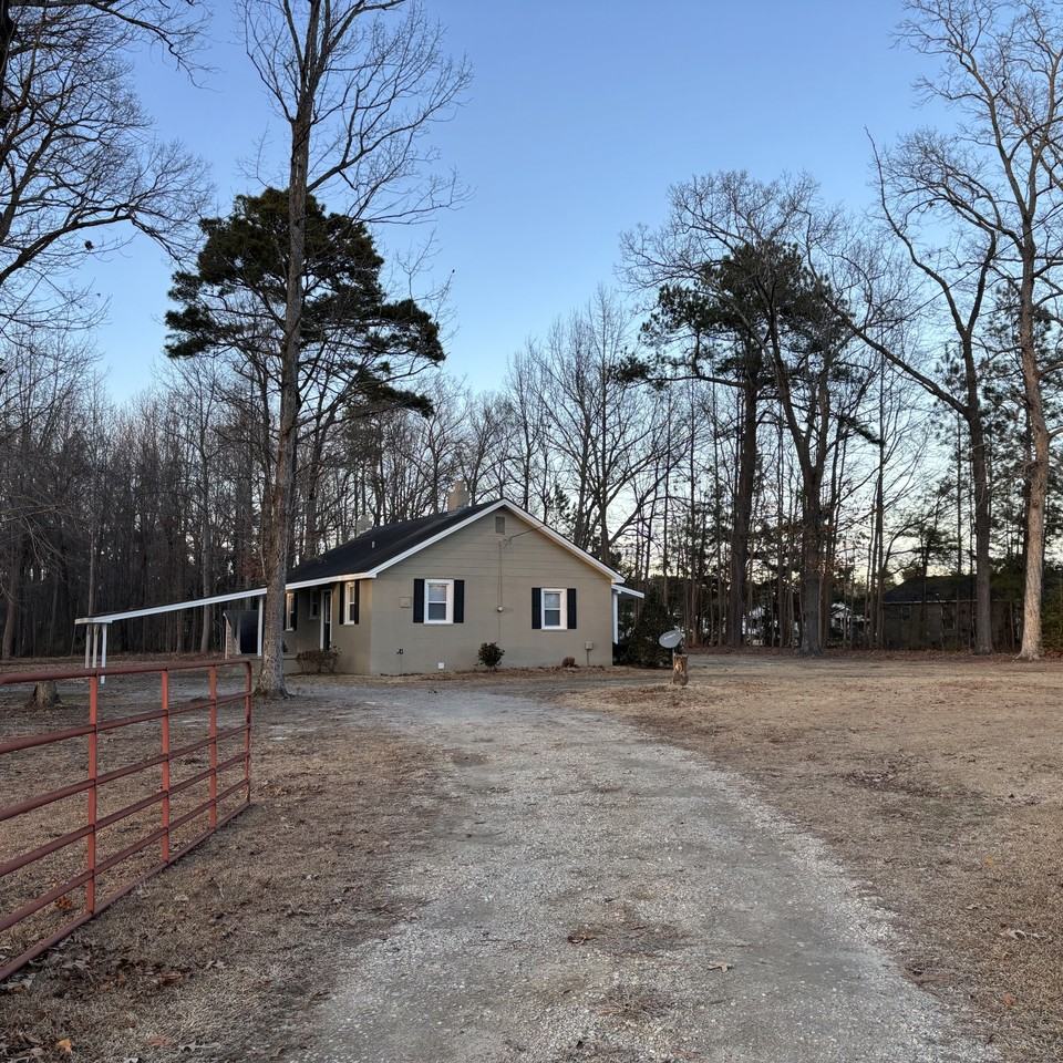 2062 Aunt Hattie Ln #NA - Photo 3 of 12