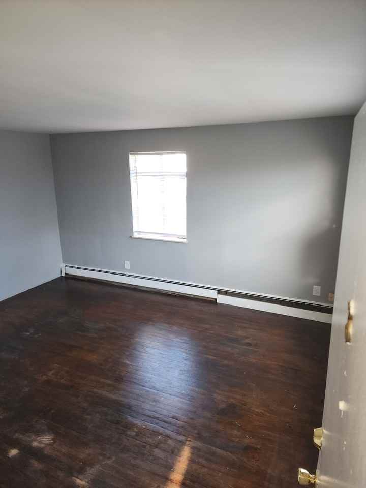 504 Olden Ave #4 - Photo 3 of 4