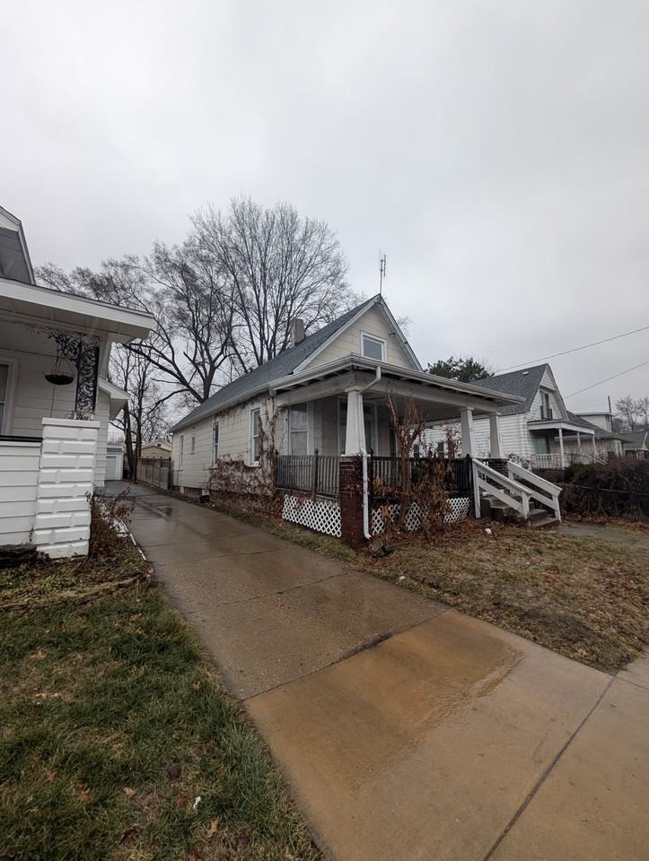 721 E Mcclure Ave #NA - Photo 2 of 9