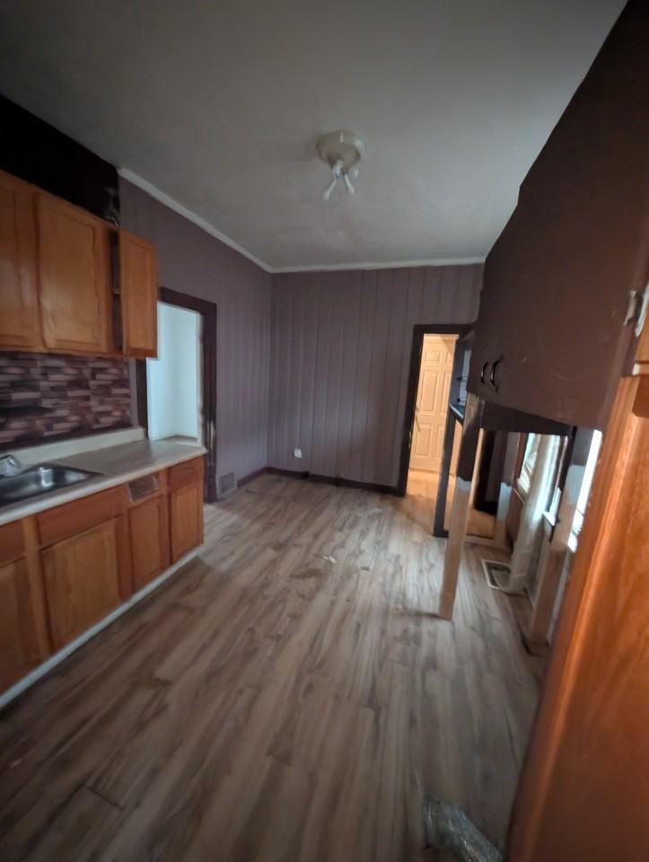 721 E Mcclure Ave #NA - Photo 4 of 9