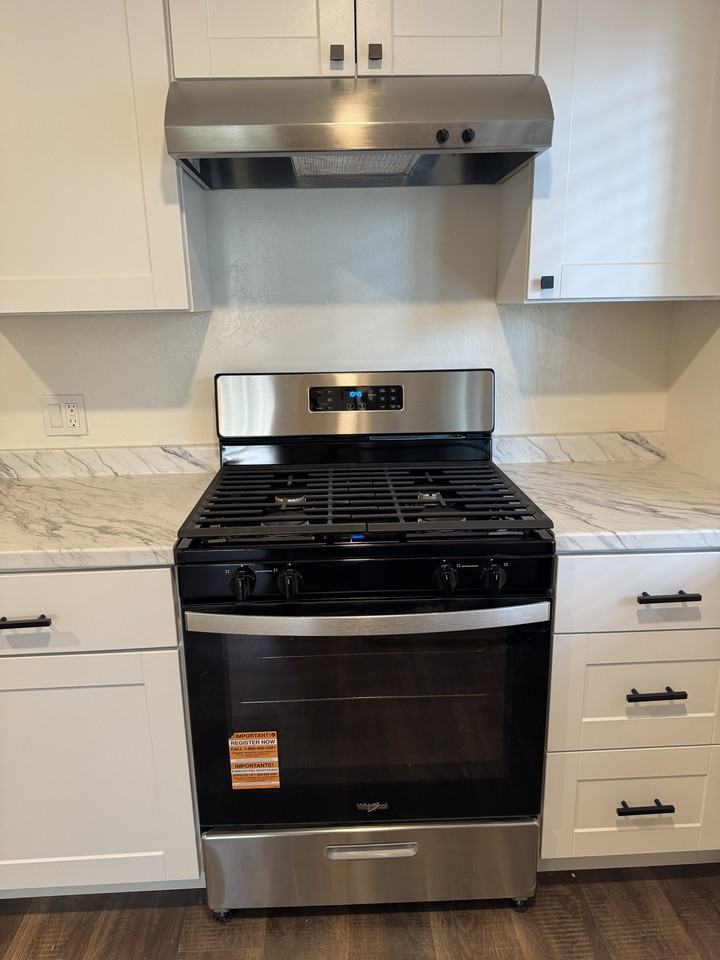 175 E Placer St #1 - Photo 3 of 16