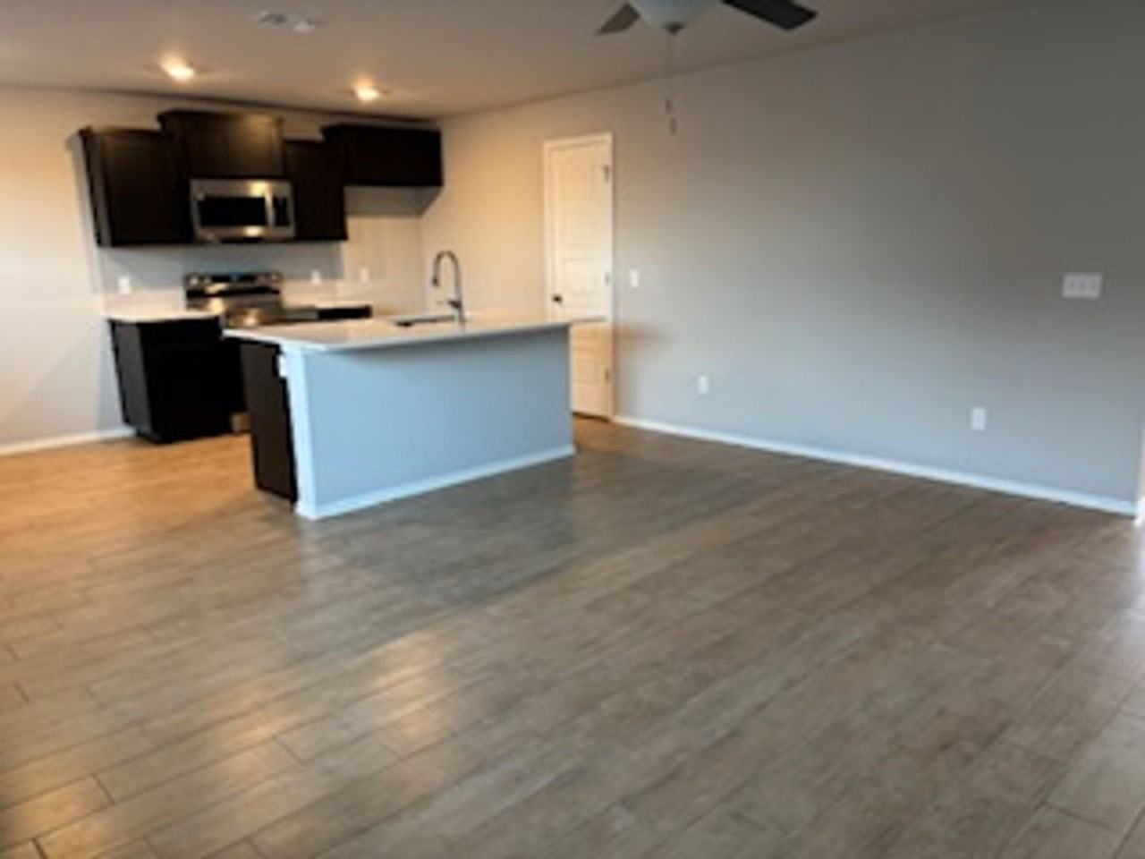 3900 Central Park Dr #111 - Photo 4 of 17