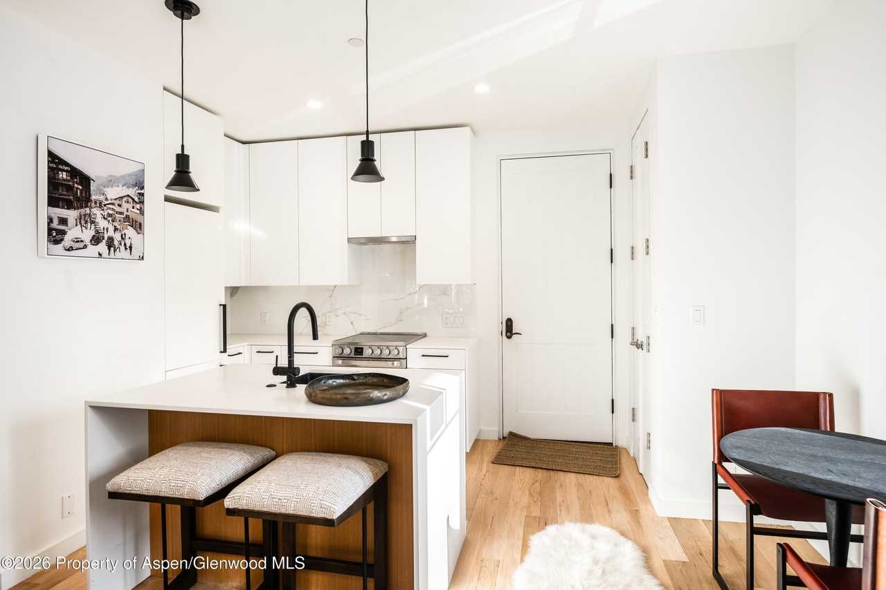 501 W Main St Unit A101 #A101 - Photo 3 of 9