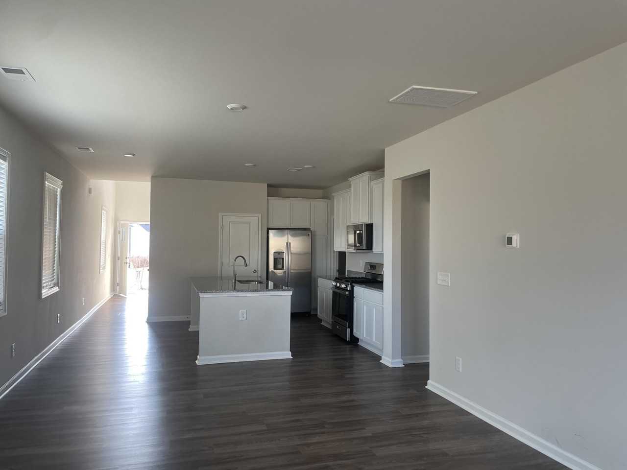 634 Manitou Cir - Photo 5 of 19