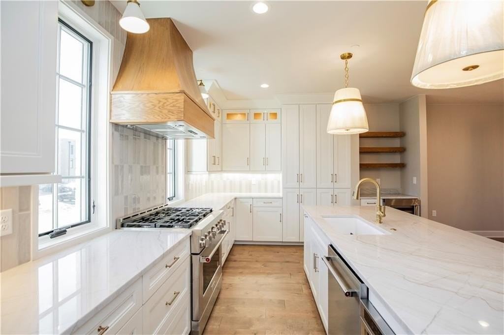 4111 S Champions Dr - Photo 5 of 28