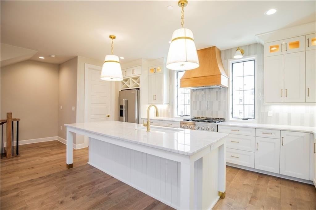 4111 S Champions Dr - Photo 6 of 28