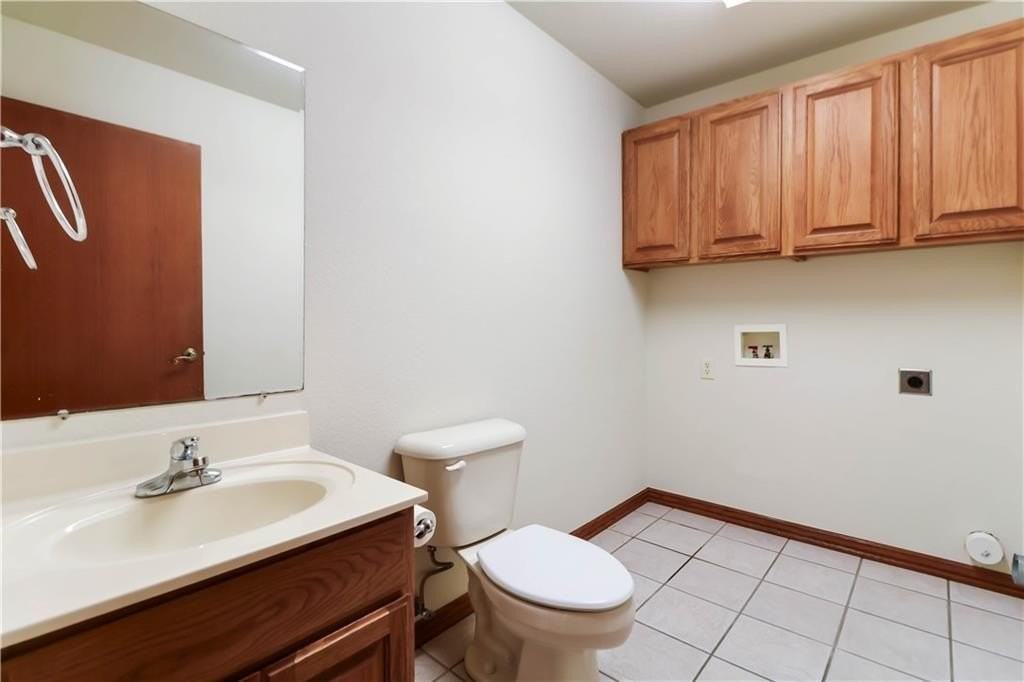 2915 E Sterling Ct - Photo 3 of 31