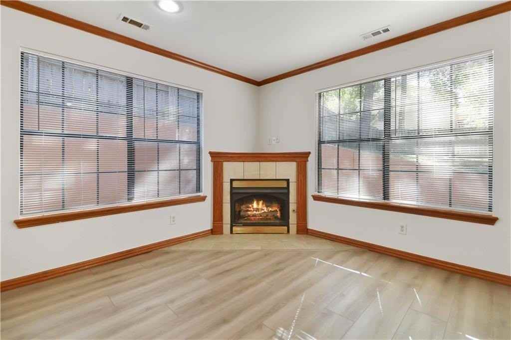 2915 E Sterling Ct - Photo 4 of 31