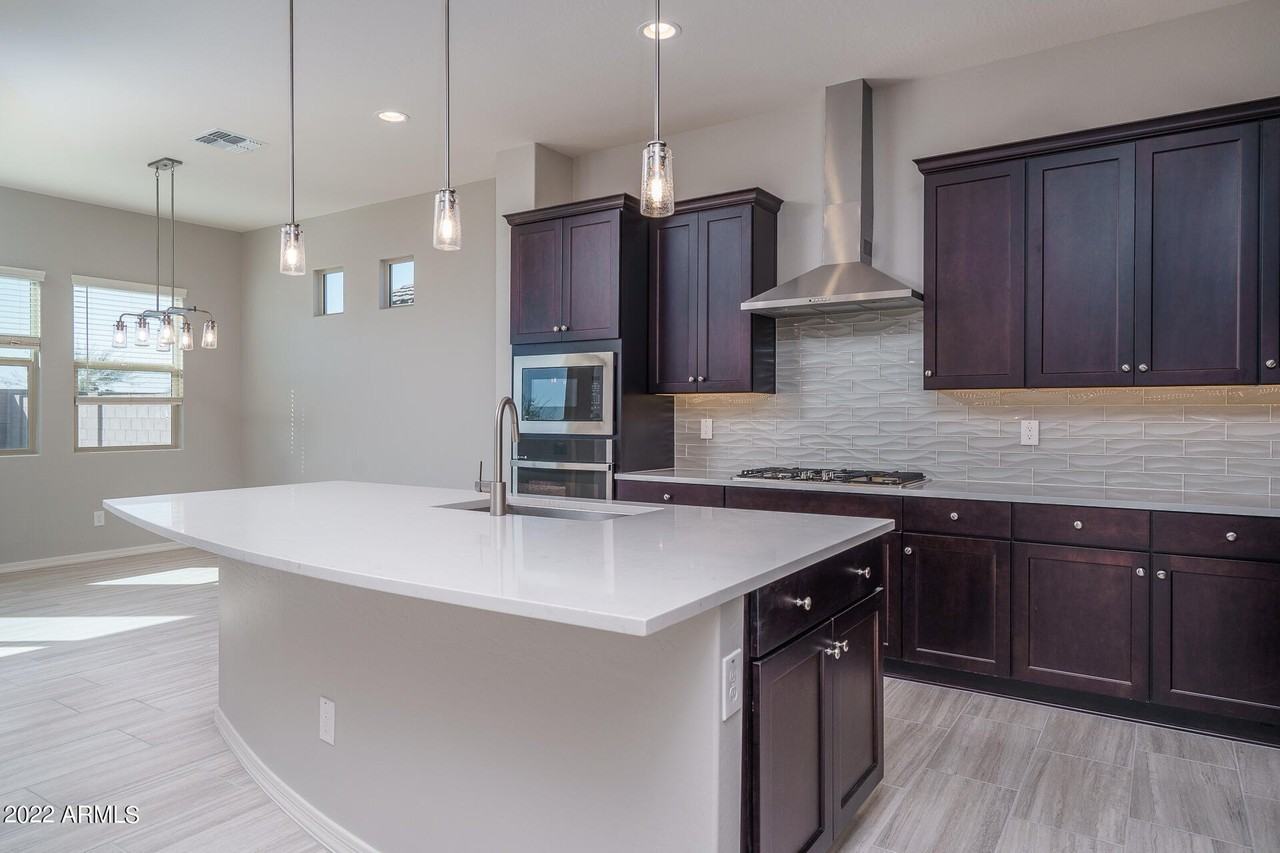 16081 W Electra Ln - Photo 5 of 26