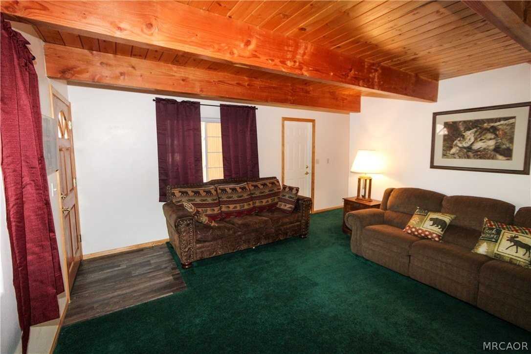 442 Salem Dr - Photo 4 of 36