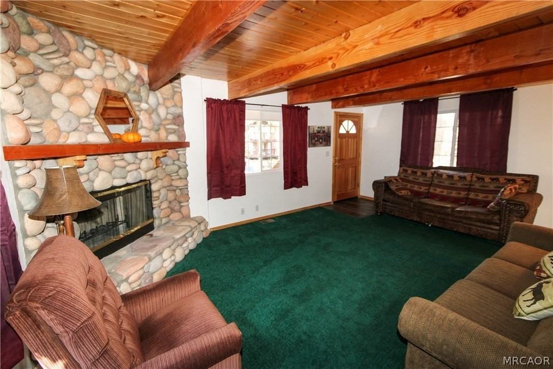 442 Salem Dr - Photo 5 of 36