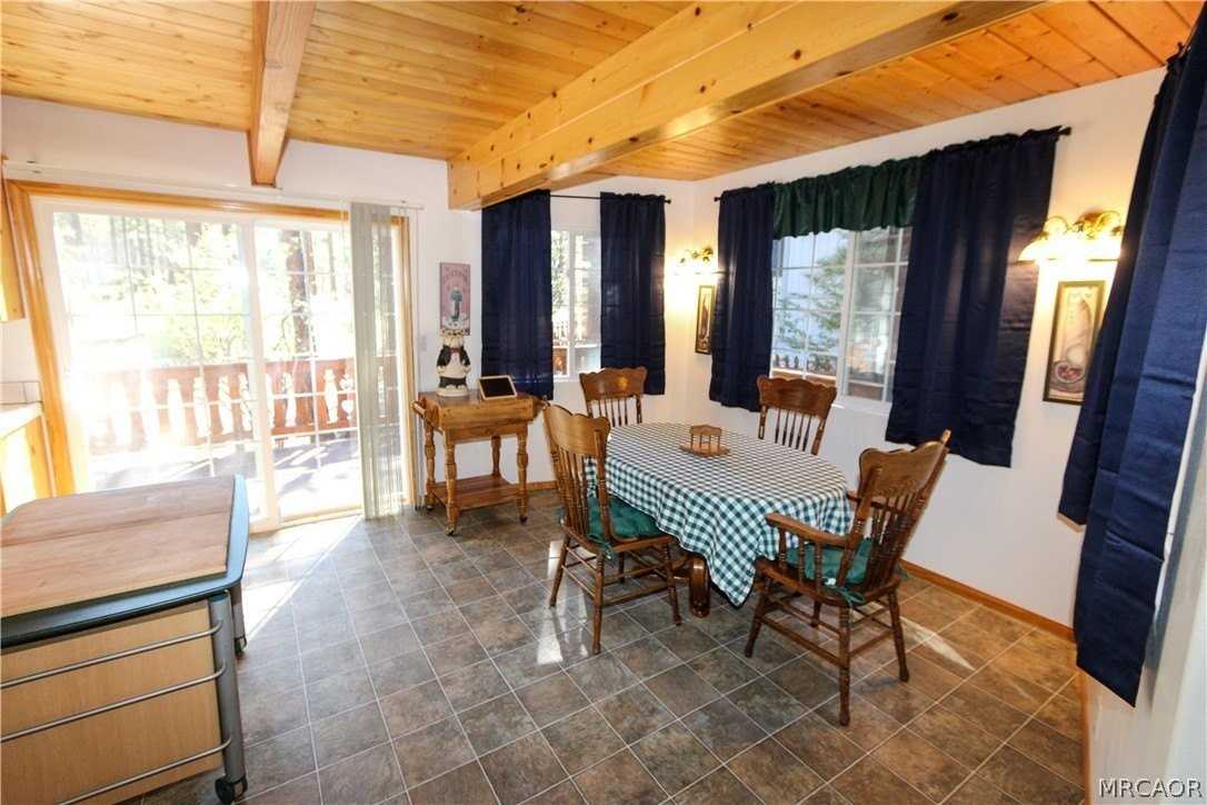 442 Salem Dr - Photo 7 of 36