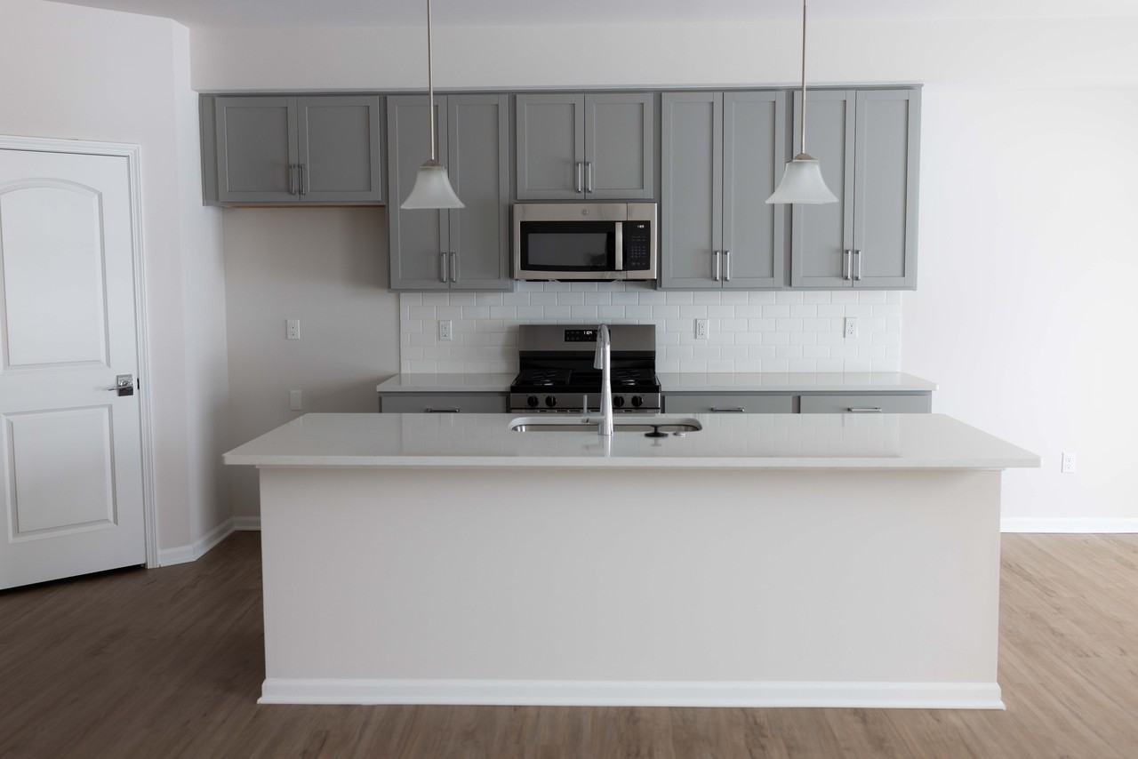 1903 Saltsprings Dr - Photo 5 of 30