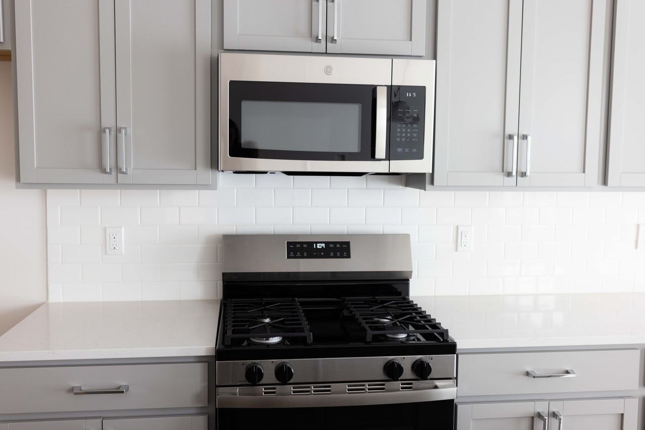 1903 Saltsprings Dr - Photo 6 of 30