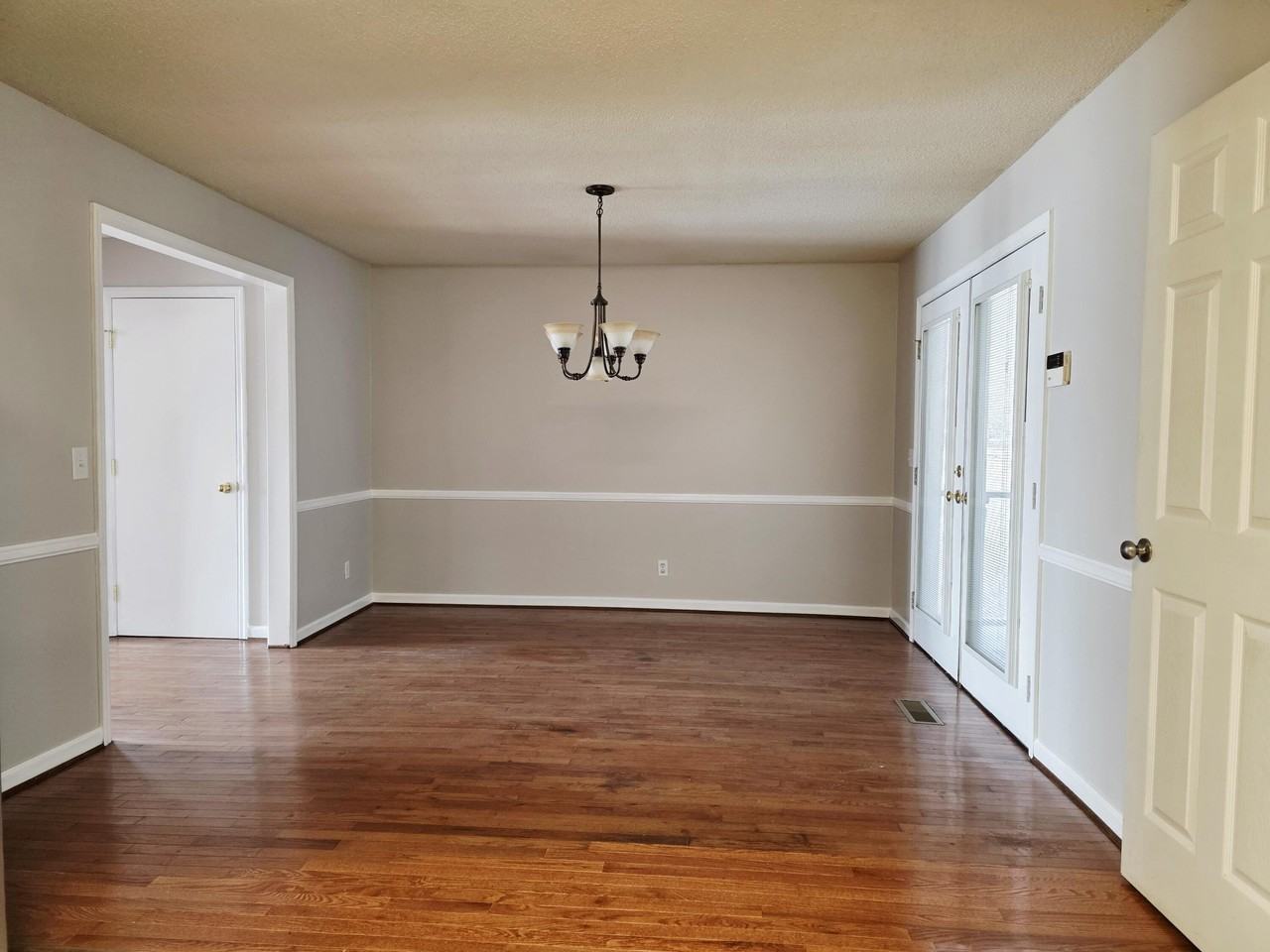 7425 Igou Gap Rd - Photo 7 of 24