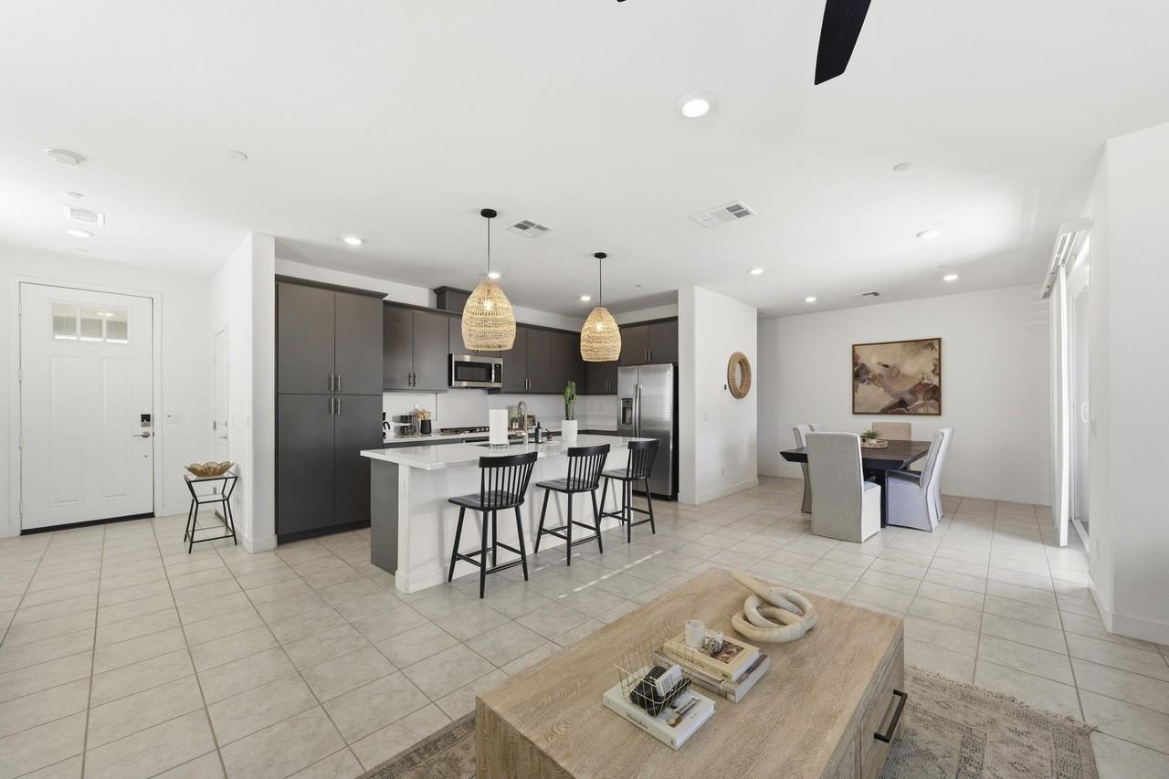 76273 Cornell Way - Photo 3 of 25