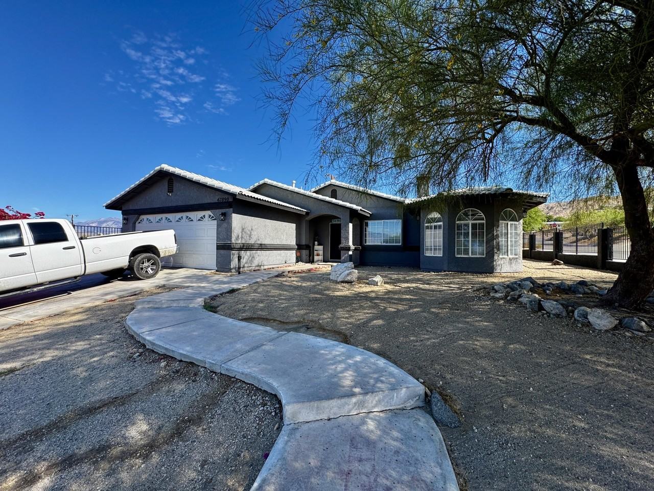 67890 Alameda Dr - Photo 2 of 18