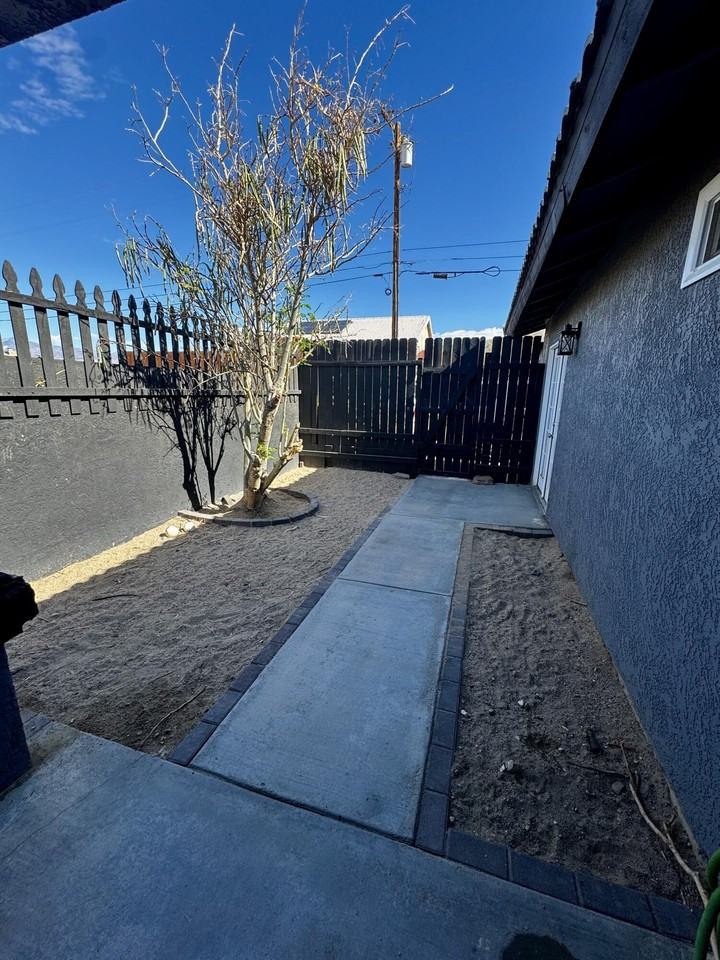 67890 Alameda Dr - Photo 4 of 18