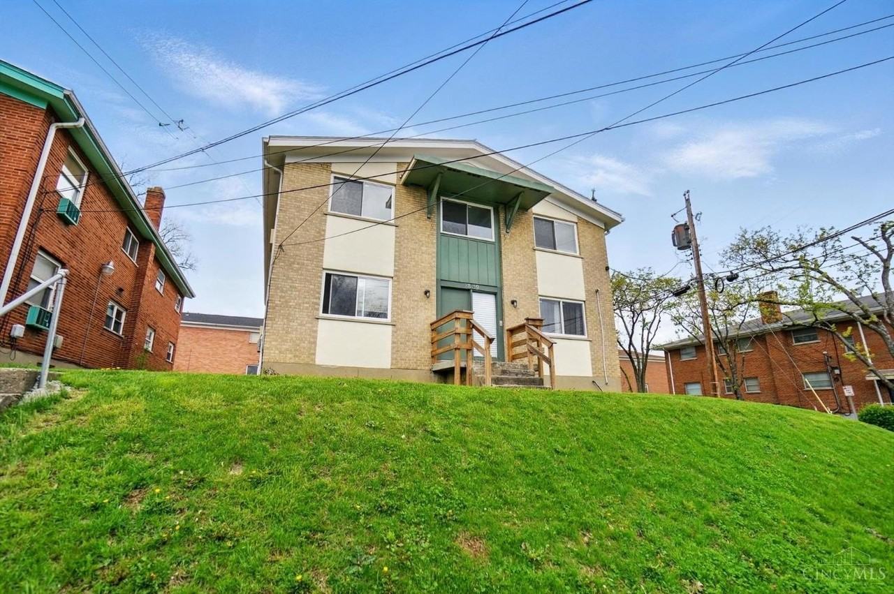 7839 Newbedford Ave Apt 4 #4 - Photo 2 of 19