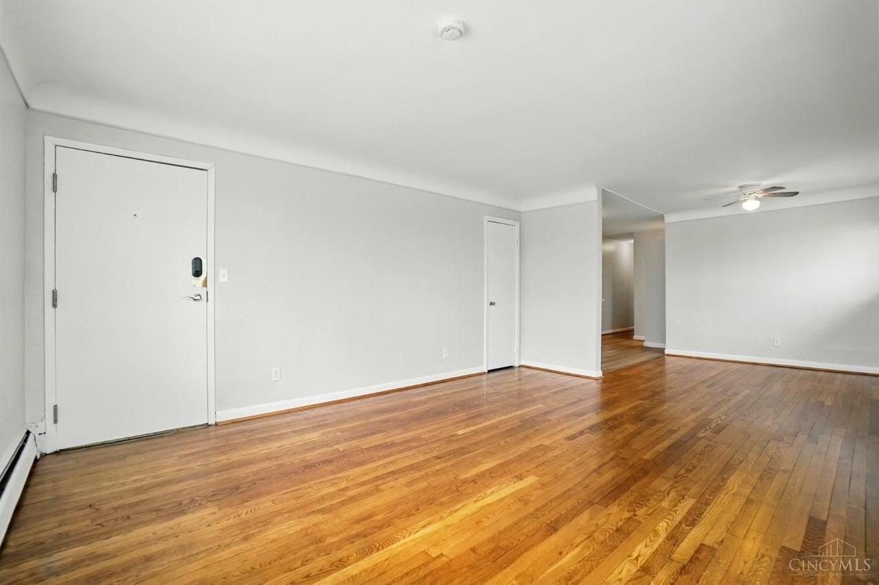 7839 Newbedford Ave Apt 4 #4 - Photo 7 of 19