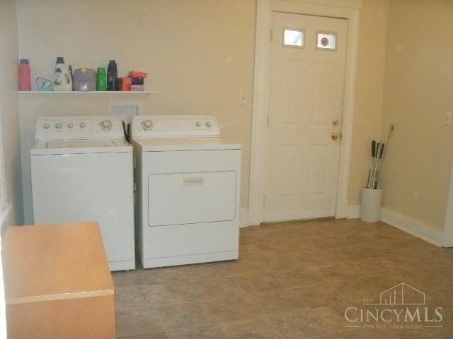 2357 Victor St - Photo 6 of 15