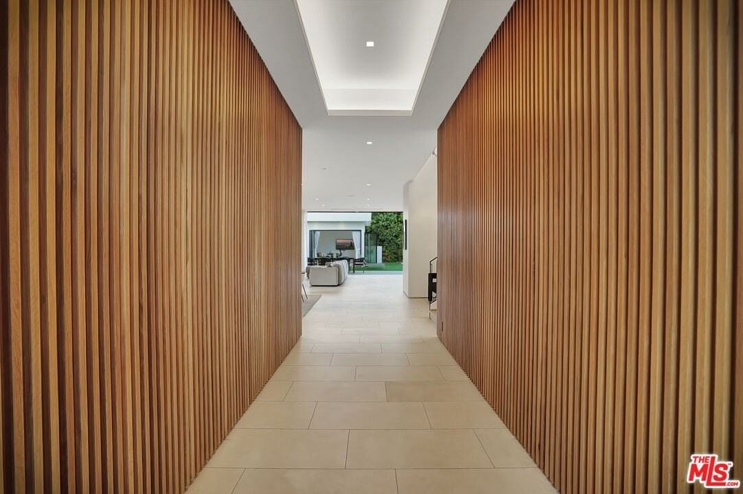 6687 Colgate Ave - Photo 3 of 50