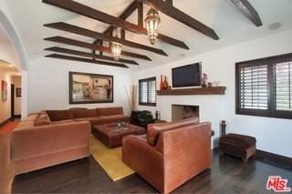 9031 Rosewood Ave - Photo 4 of 14