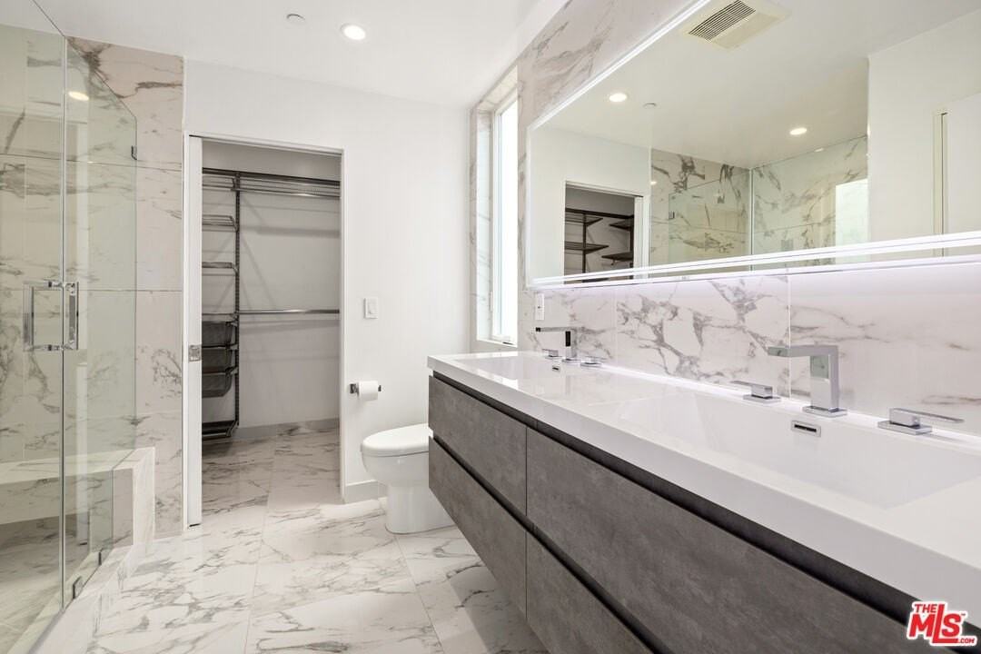 1228 N Sycamore Ave - Photo 5 of 15