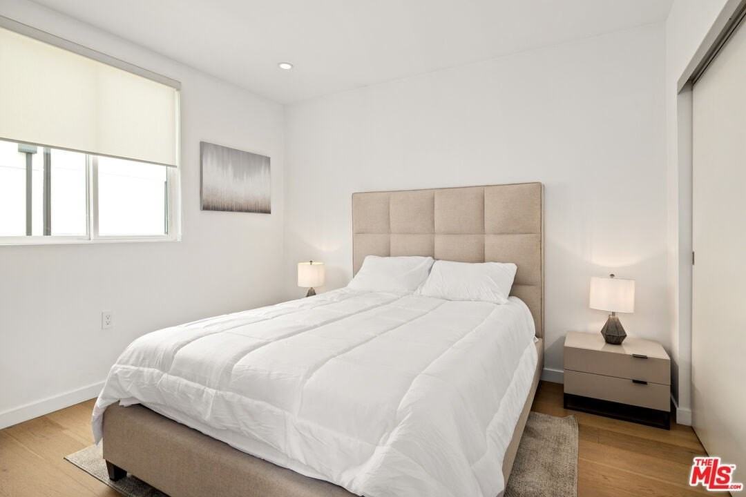 1228 N Sycamore Ave - Photo 7 of 15