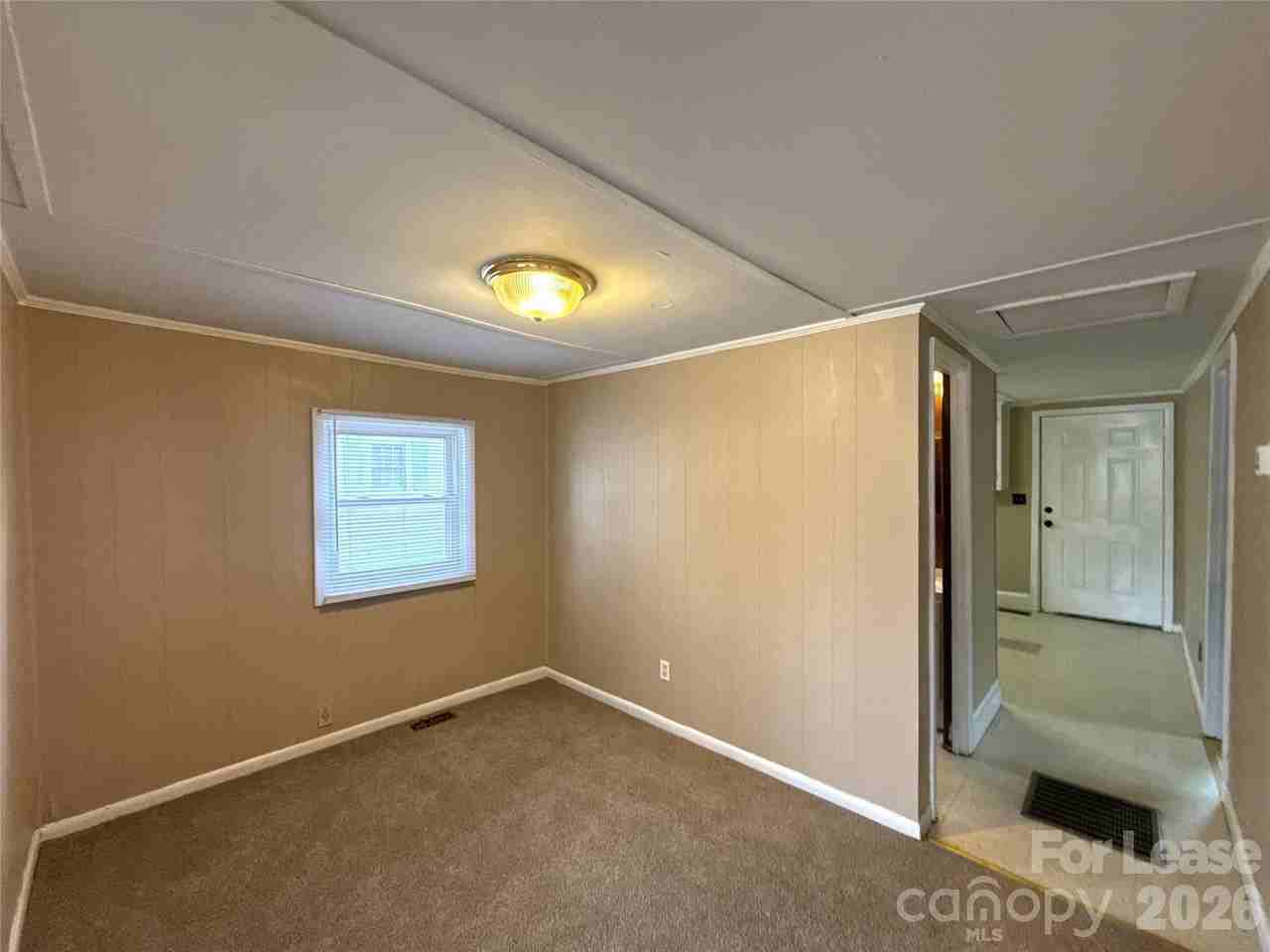 3131 Seymour Dr - Photo 4 of 9