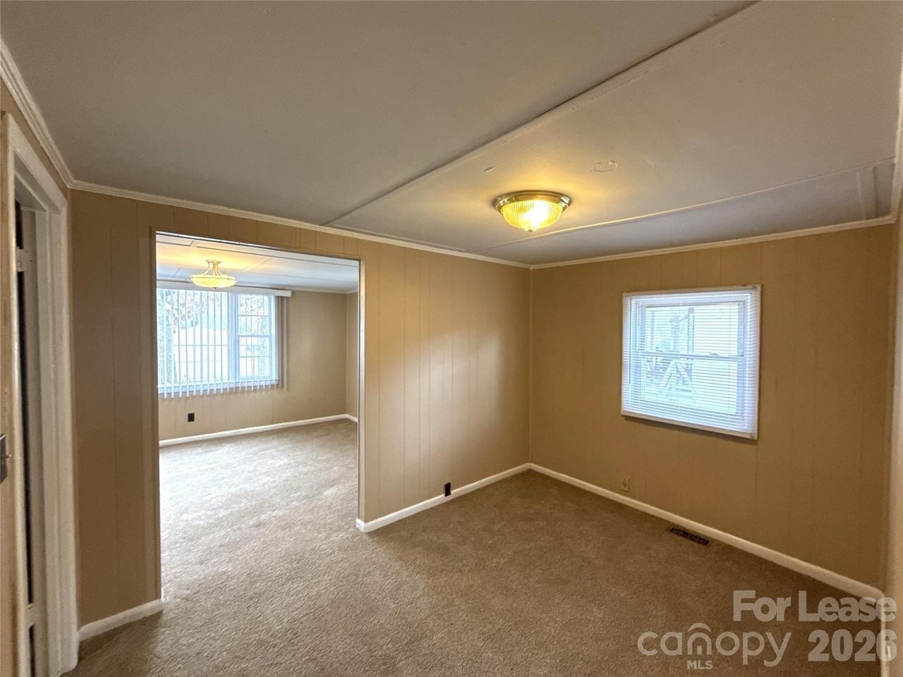 3131 Seymour Dr - Photo 5 of 9