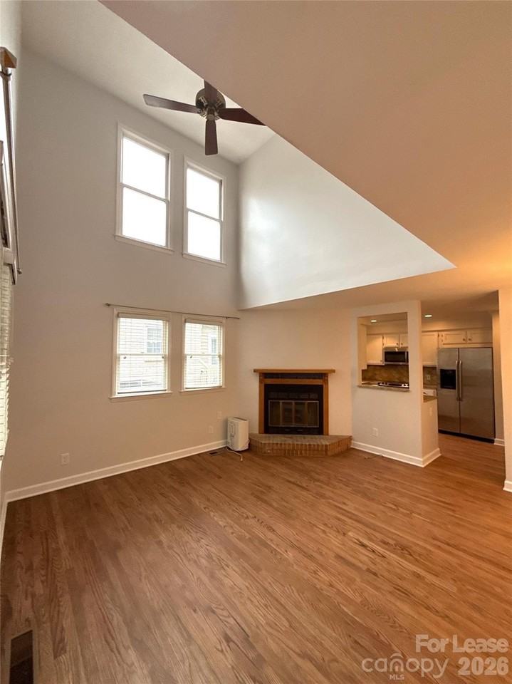 815 Lexington Ave Apt A #A - Photo 3 of 11