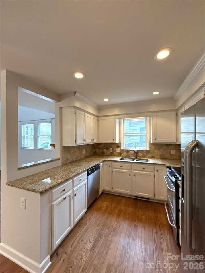 815 Lexington Ave Apt A #A - Photo 5 of 11