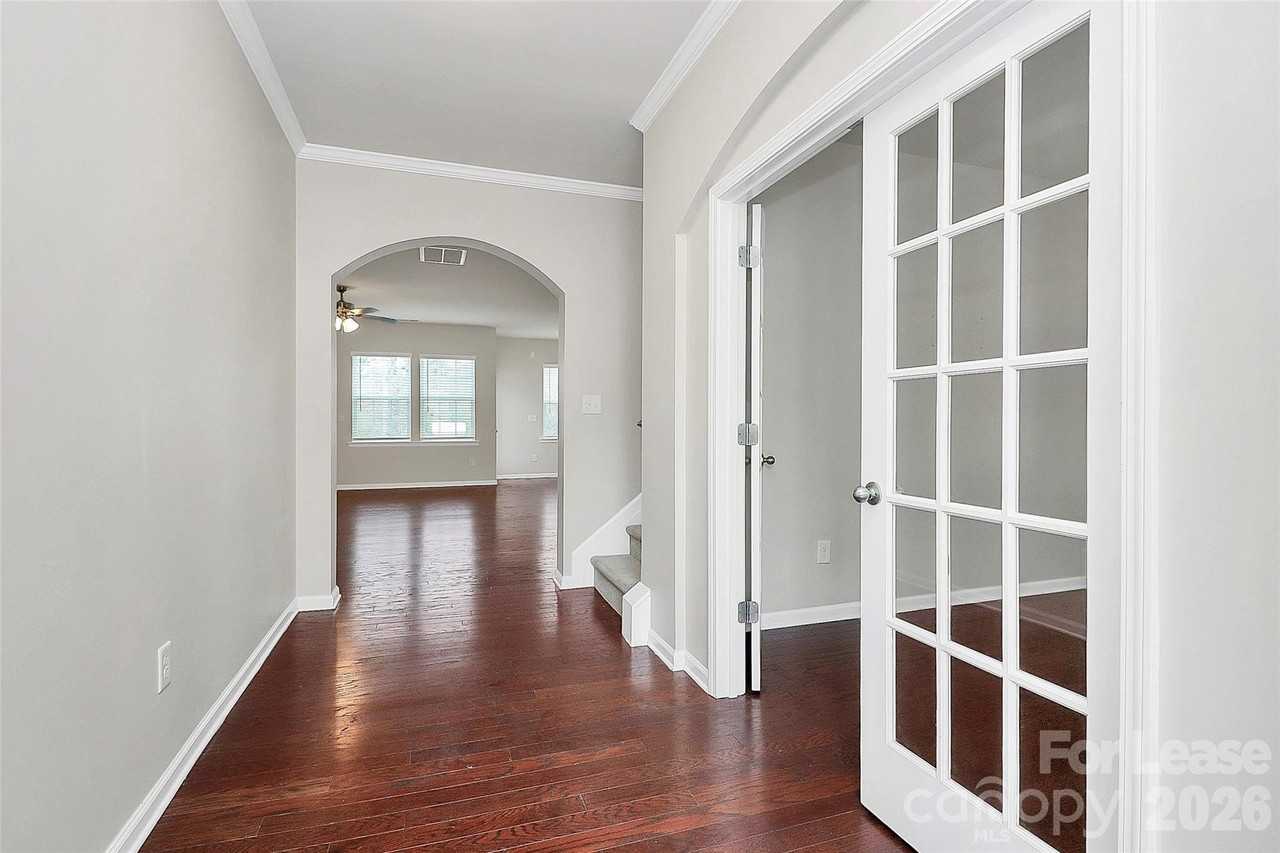 10322 Winyah Bay Ln - Photo 2 of 40