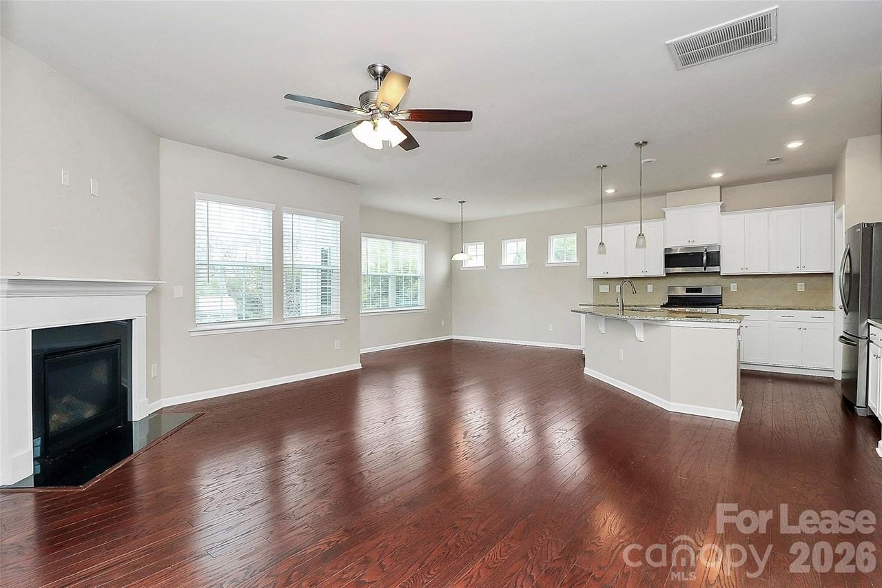 10322 Winyah Bay Ln - Photo 7 of 40