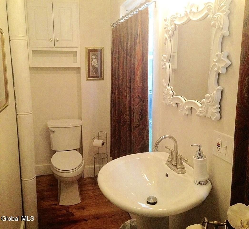 164 Clinton St - Photo 6 of 7