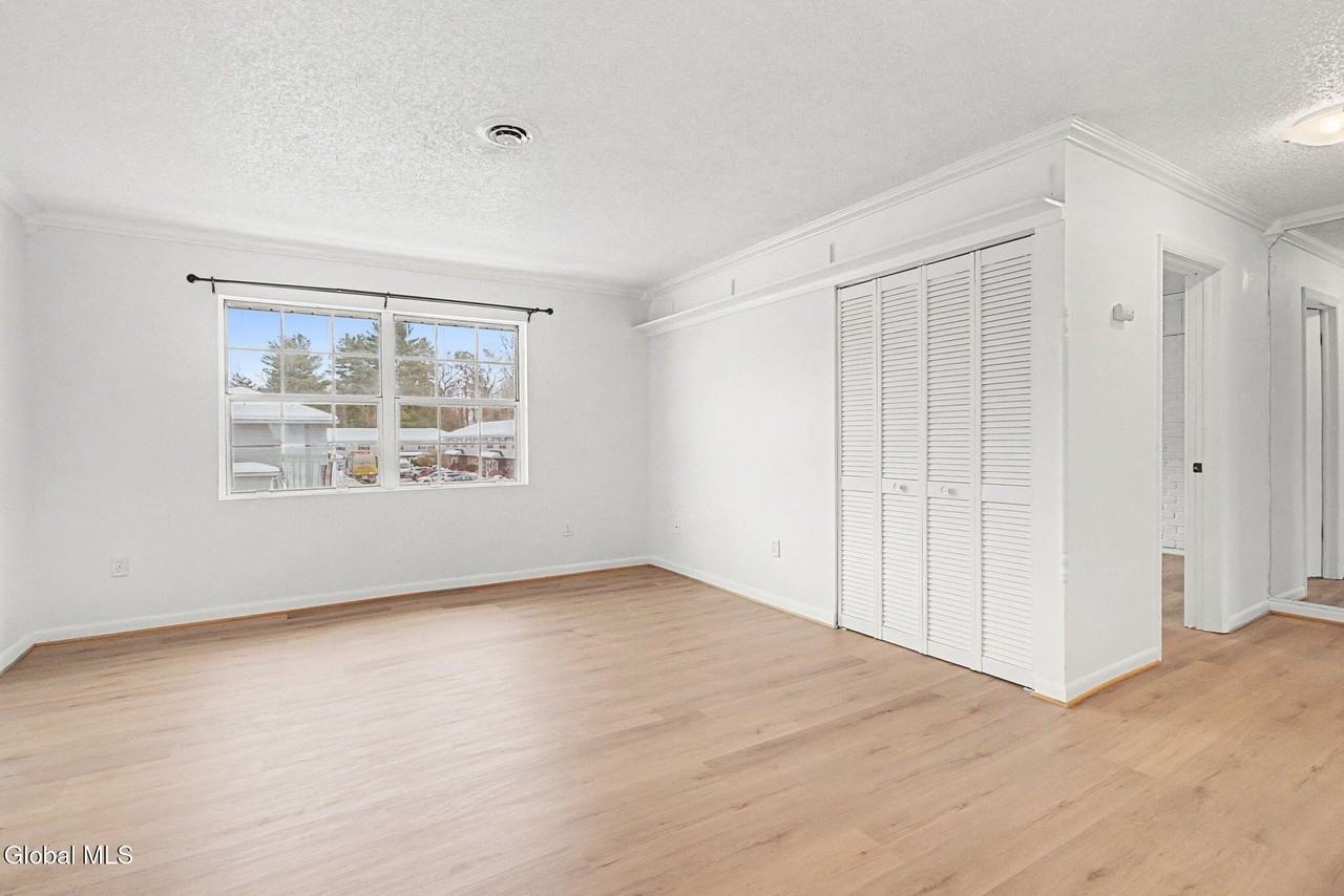 25A Pine Ln Apt 6 #6 - Photo 2 of 17