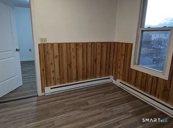 141 6th St - Photo 3 of 5