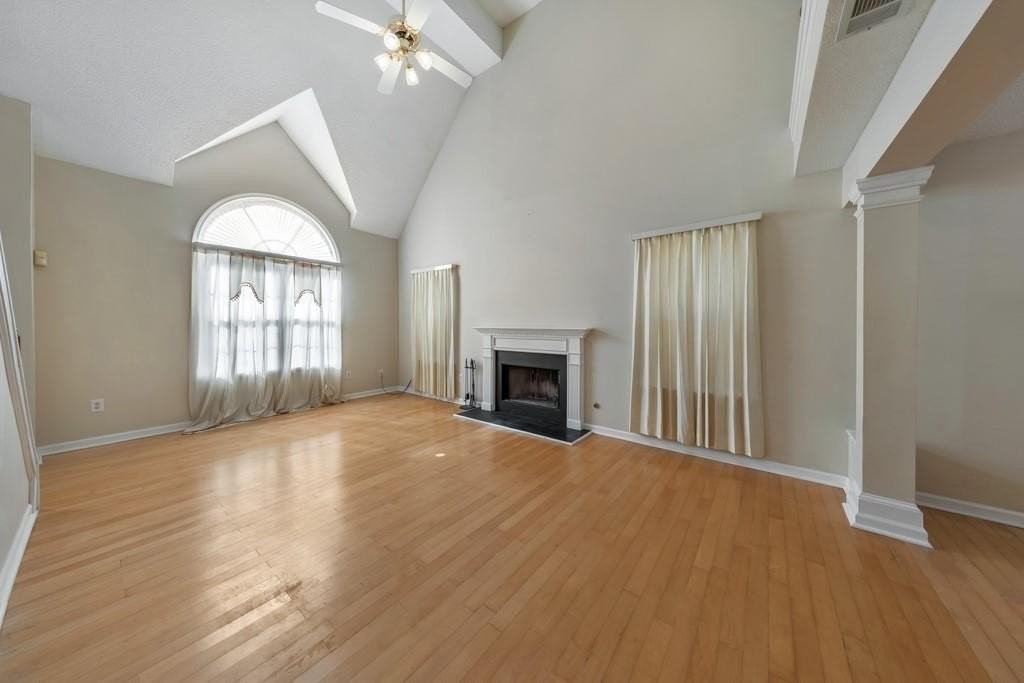 2025 Baramore Oaks Dr - Photo 6 of 29