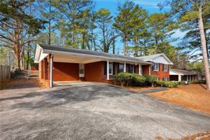 featured image of 4165 Williamsburg Dr