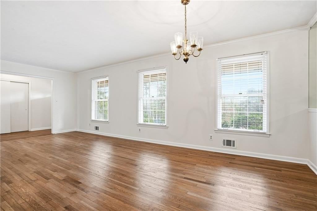 4165 Williamsburg Dr - Photo 5 of 25