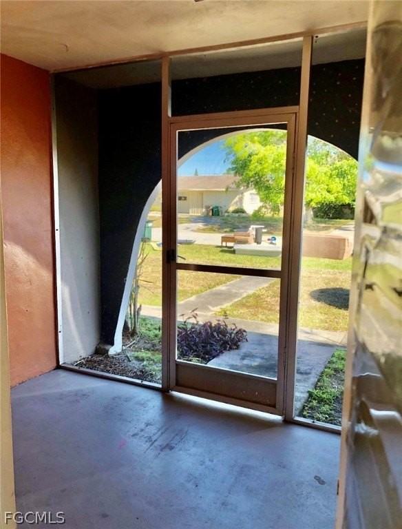 704 Se 46th Ln Apt B #B - Photo 5 of 7