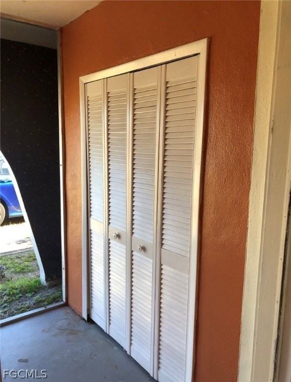 704 Se 46th Ln Apt B #B - Photo 6 of 7