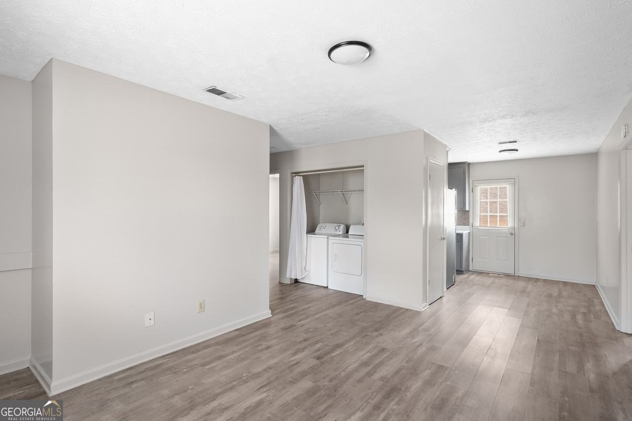 1007 New Lacy St Unit 7 #7 - Photo 3 of 27