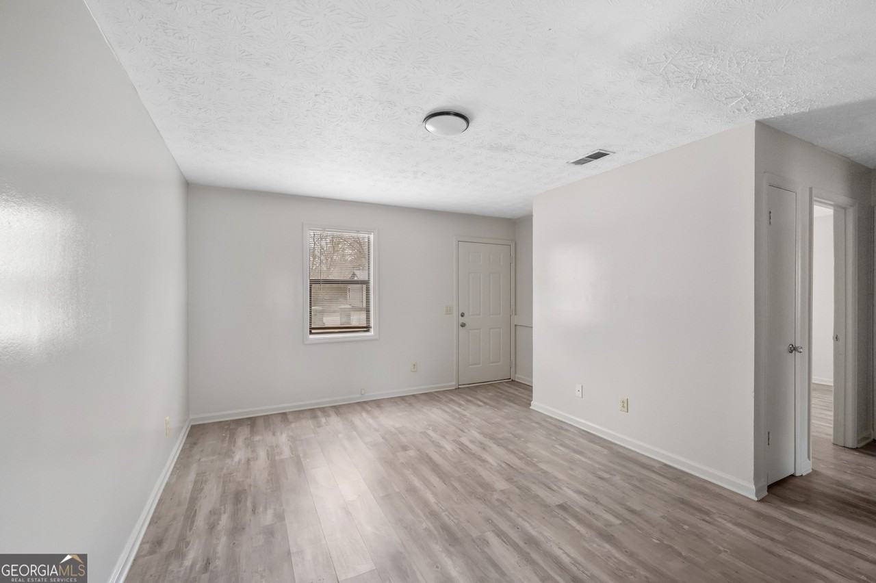 1007 New Lacy St Unit 7 #7 - Photo 5 of 27